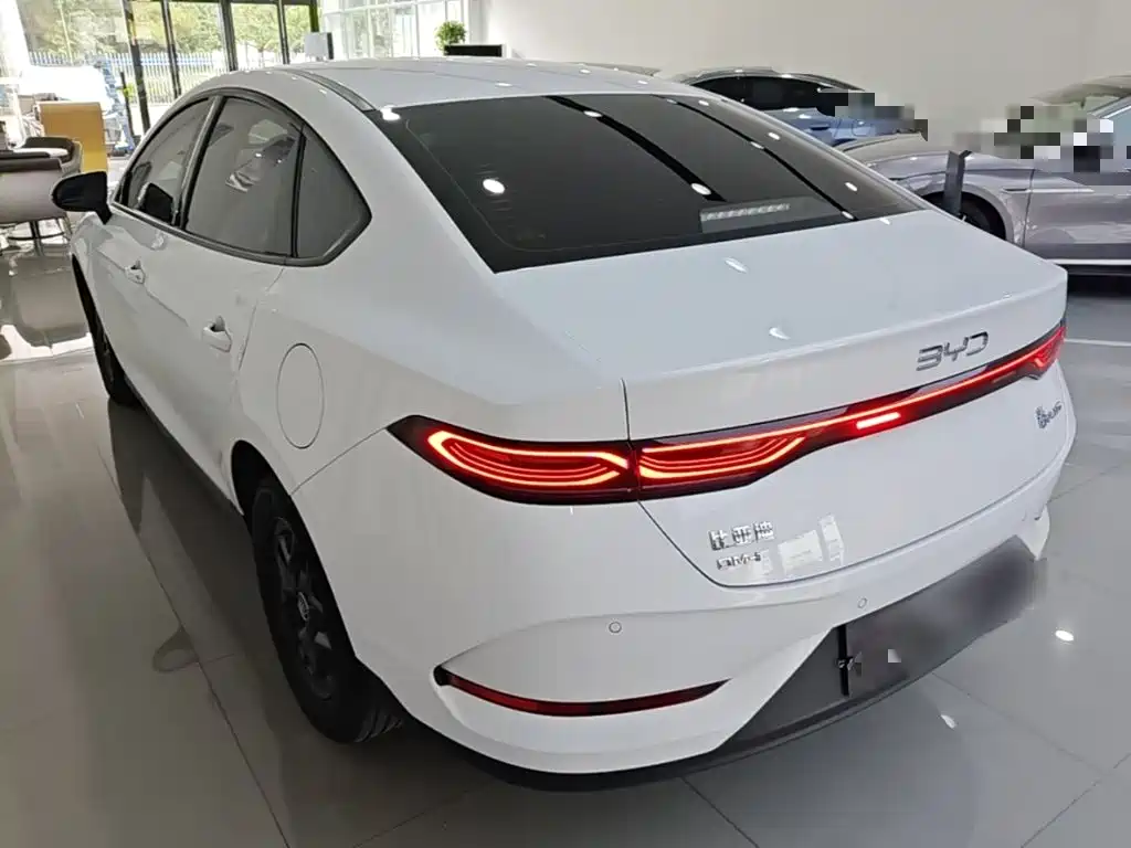 Qin Plus 2025 DM-i Smart 55km Leading купить на сайте DeffCars