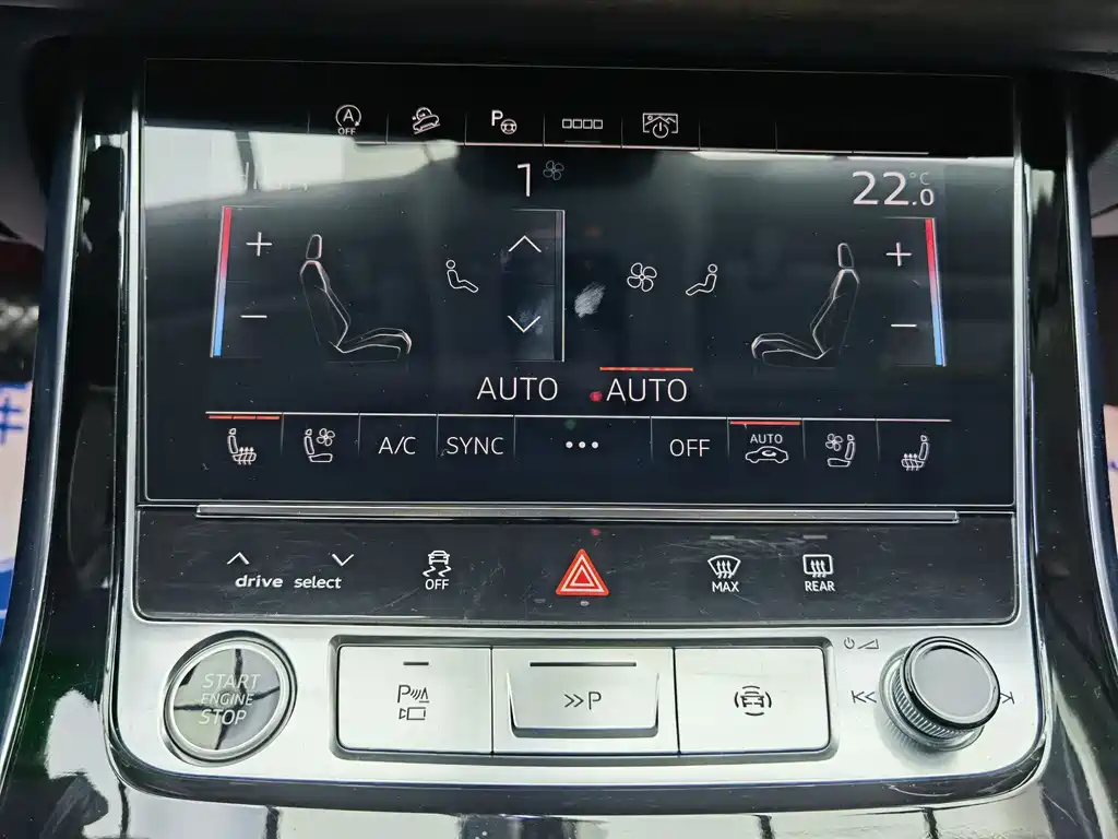 Audi Q7 2023 55 TFSI quattro S line sports купить на сайте DeffCars