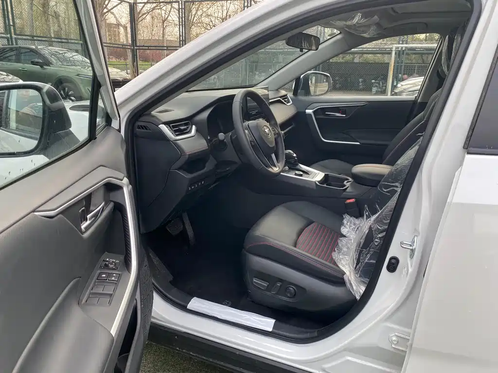 RAV4 Rongfang Dual Engine E+ 2024 2.5L 2WD Elite Pro купить на сайте DeffCars