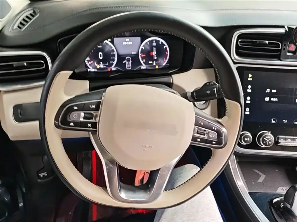 Lynk & Co 01 2017 2.0T 2WD Yao Pro Edition купить на сайте DeffCars