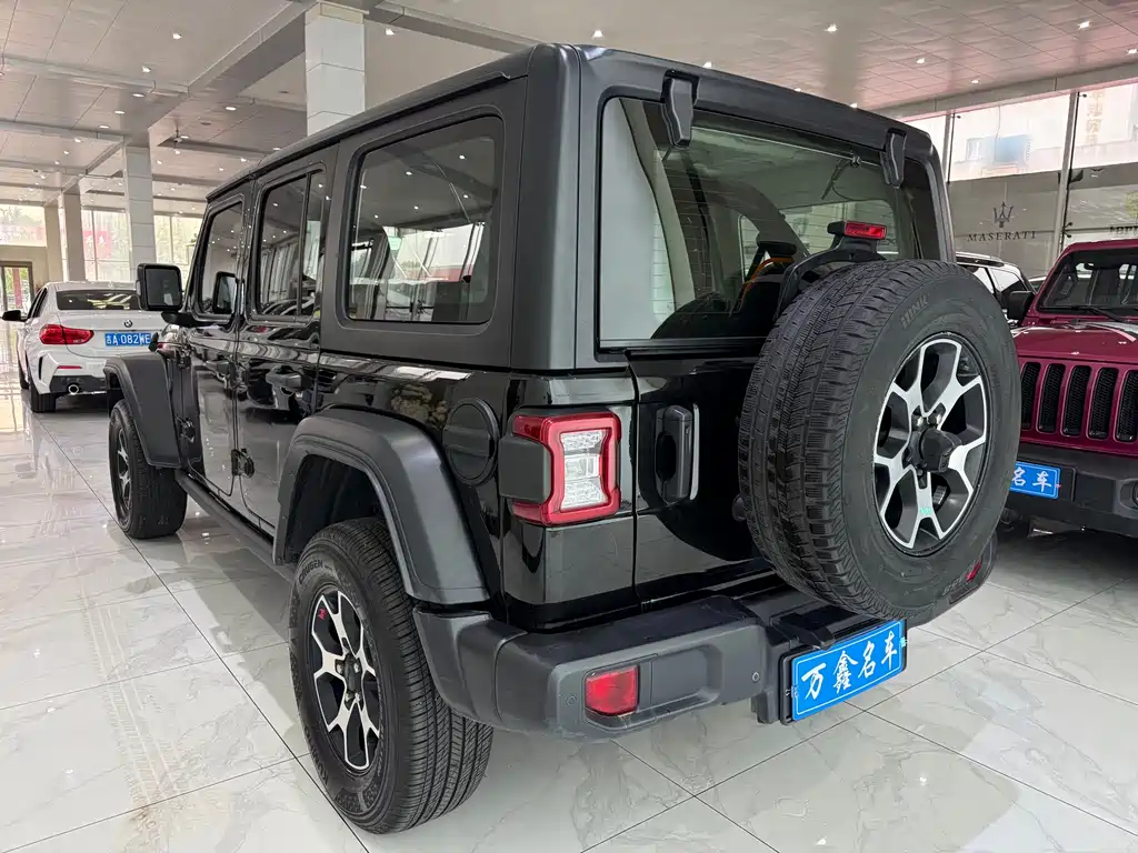Wrangler 2021 2.0T Robin Hood Four-Door Edition купить на сайте DeffCars