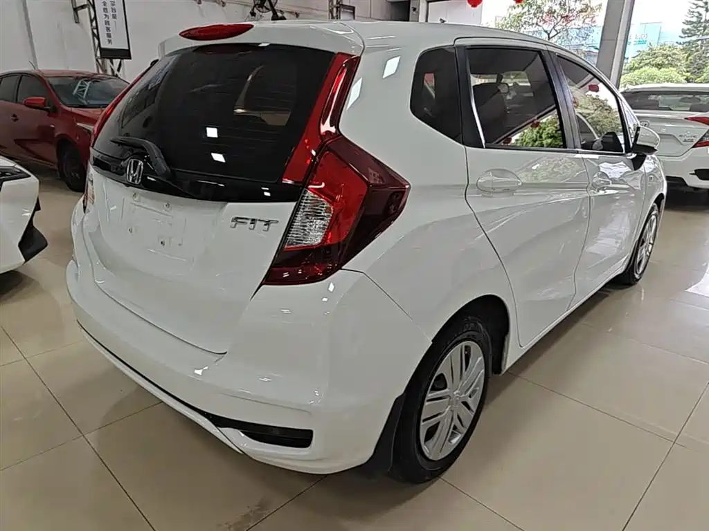 Fit 2018 1.5L CVT Comfort Edition купить на сайте DeffCars