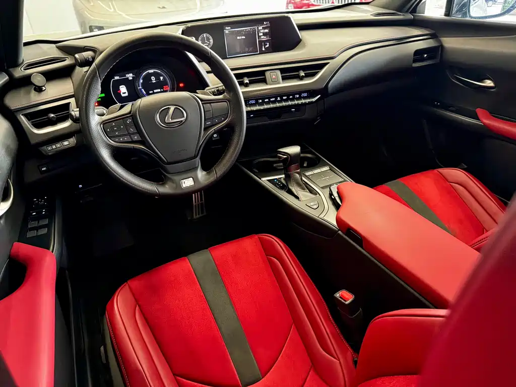 Lexus UX 2019 260h F SPORT Edition National V купить на сайте DeffCars