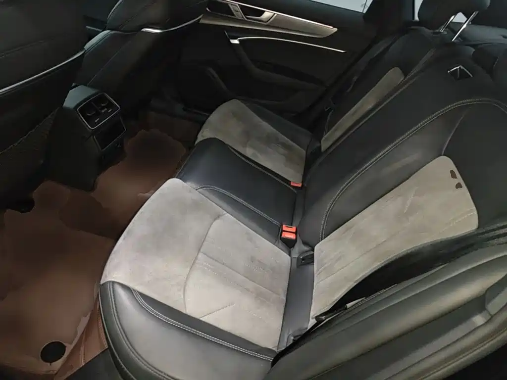 Audi A6L 2023款 45 TFSI 臻选动感型 купить на сайте DeffCars