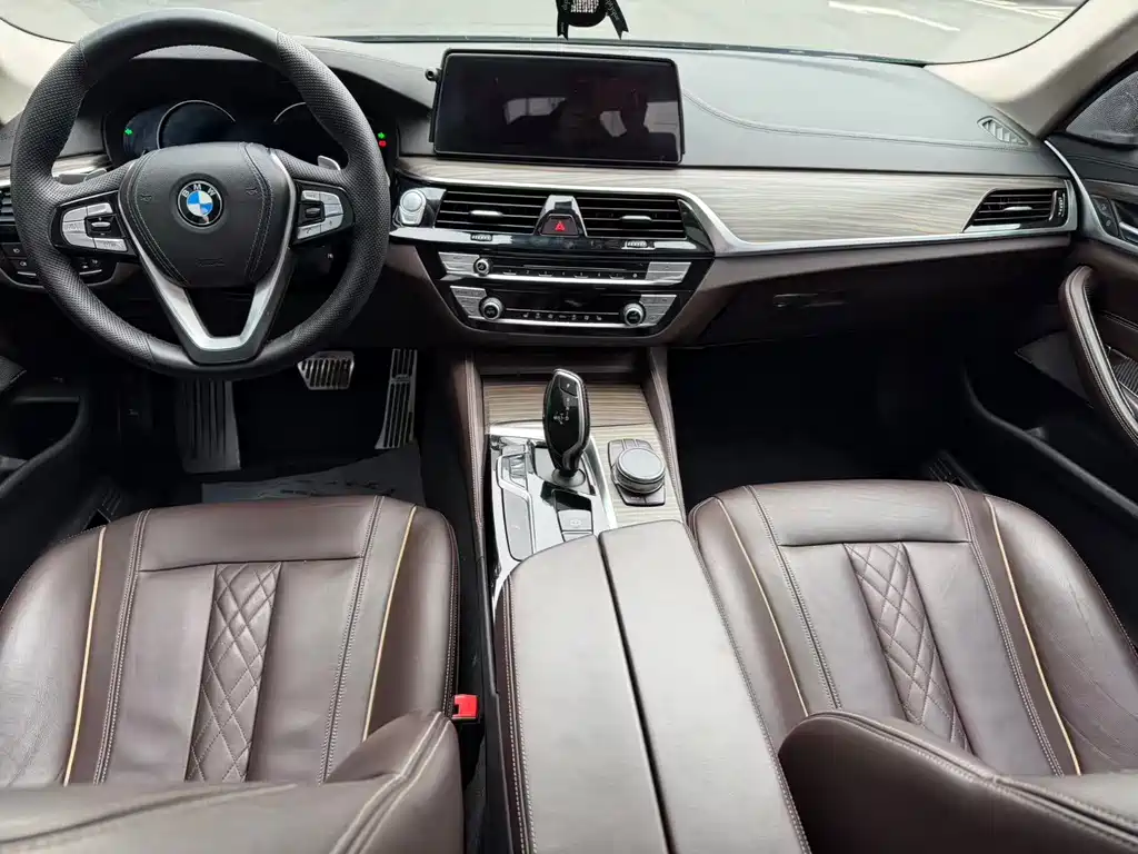 BMW 5 Series 2019 530Li Exclusive Luxury Package купить на сайте DeffCars