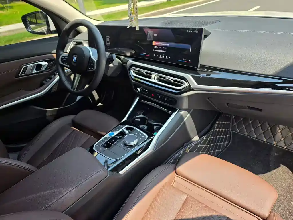 BMW i3 2024 eDrive 35 L купить на сайте DeffCars