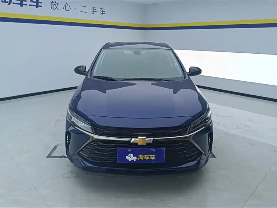 Cruze 2023 1.3T mild hybrid automatic exclusive version купить на сайте DeffCars