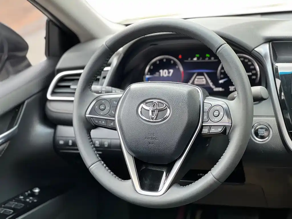 Camry 2021 2.5G Deluxe Edition купить на сайте DeffCars