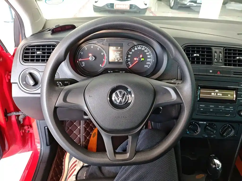 Polo 2016 1.4L automatic fashion model купить на сайте DeffCars