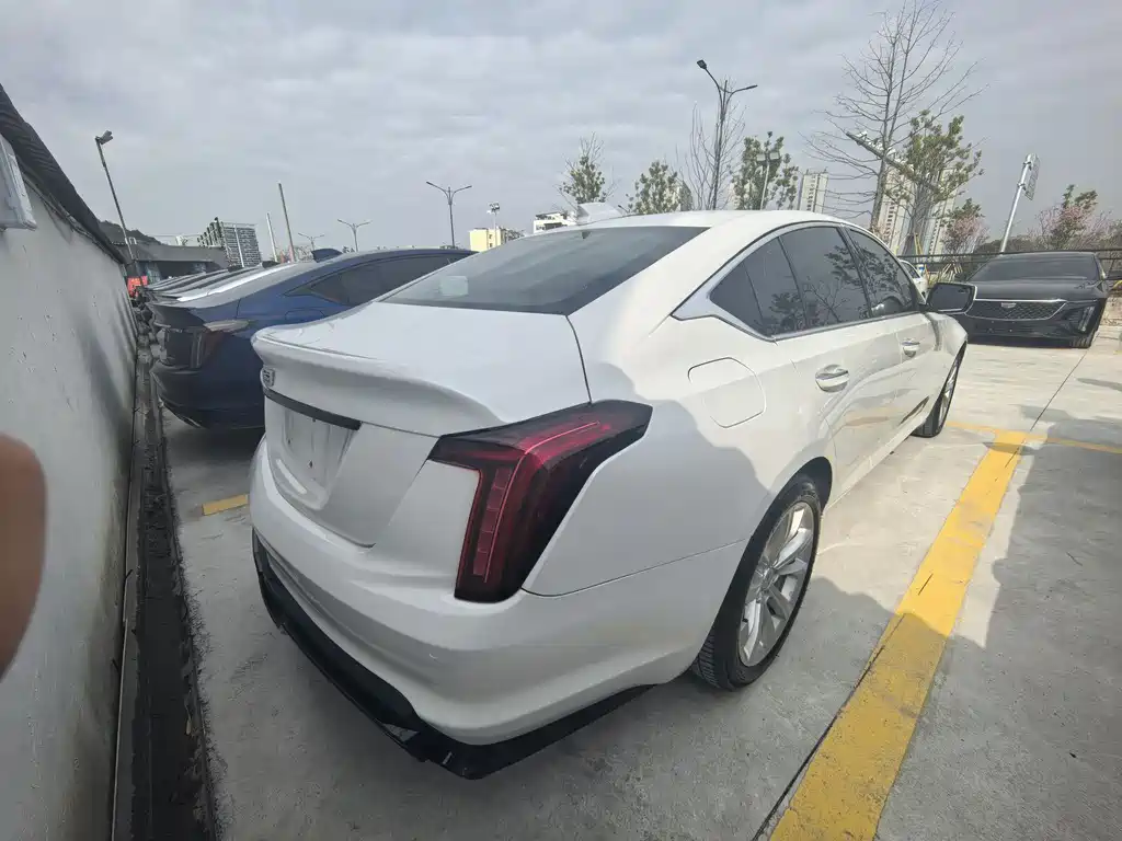 Cadillac CT5 2024 28T Luxury Pro купить на сайте DeffCars