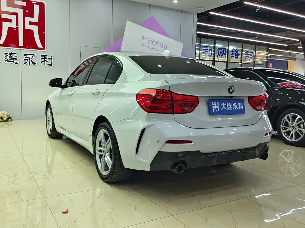 BMW 1 Series 2022 120i M Sports Night Edition купить на сайте DeffCars