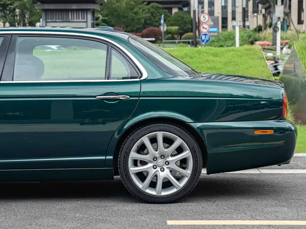 Jaguar XJ 2007 XJ6L 3.0 Royal Extended Edition купить на сайте DeffCars