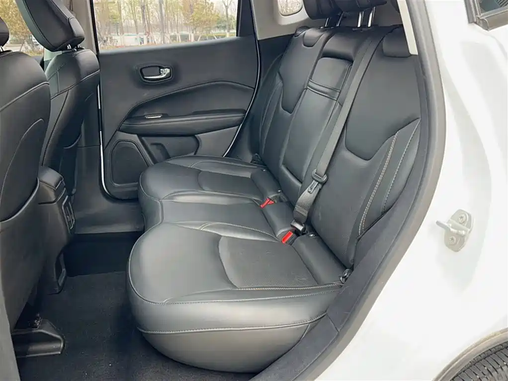 Compass 2017 200T Automatic Home Edition купить на сайте DeffCars
