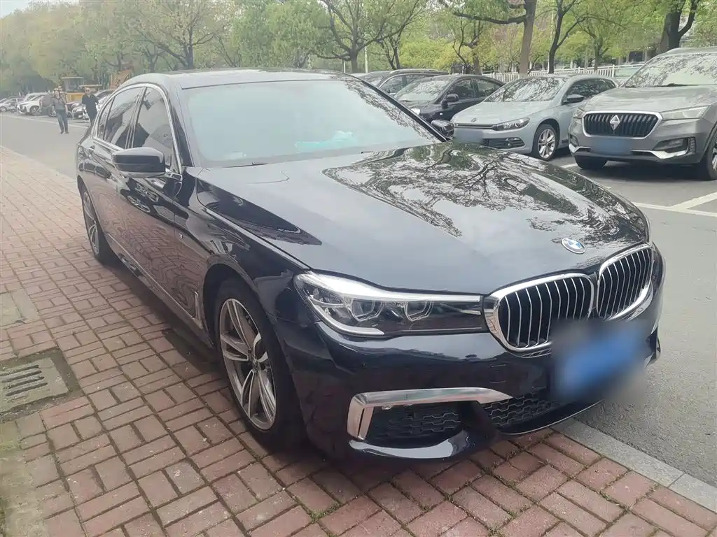 BMW 7 Series 2018 730Li Leading M Sports Package купить на сайте DeffCars