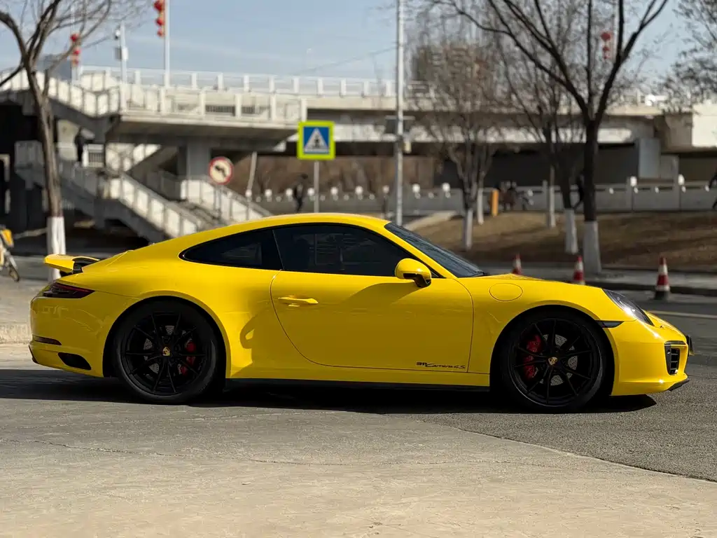 Porsche 911 2016 Carrera 4 3.0T купить на сайте DeffCars