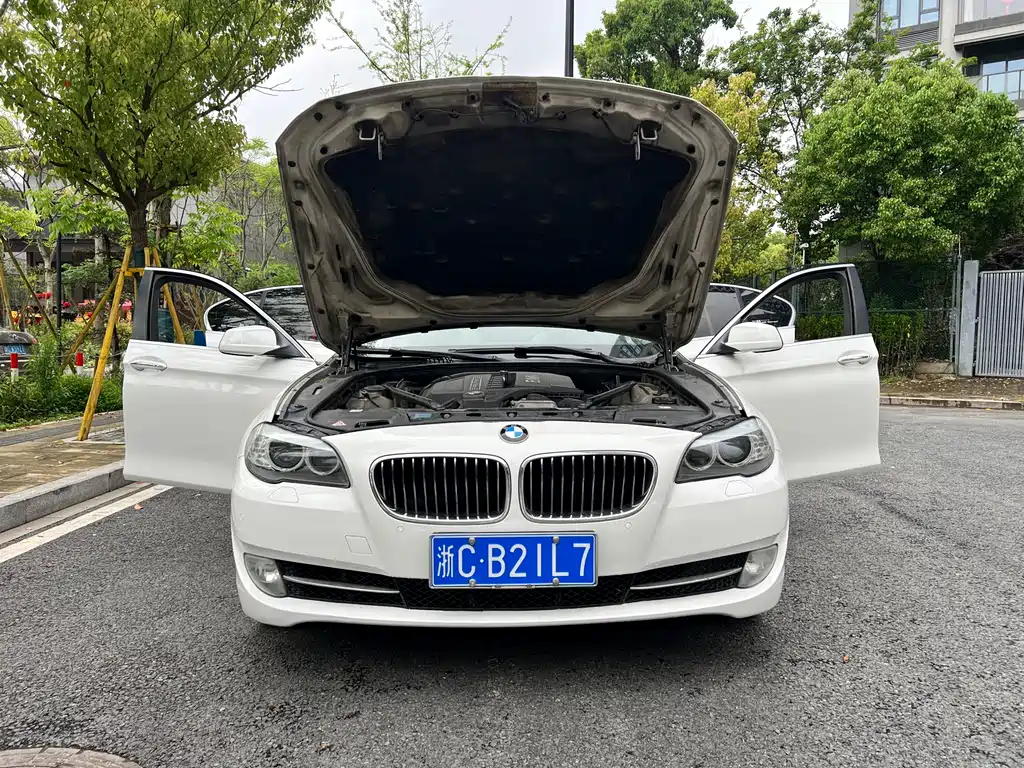 BMW 5 Series 2011 535Li Leading Model купить на сайте DeffCars
