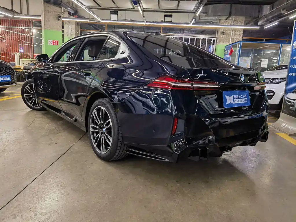BMW 5 Series 2024 530Li xDrive M Sports Package купить на сайте DeffCars