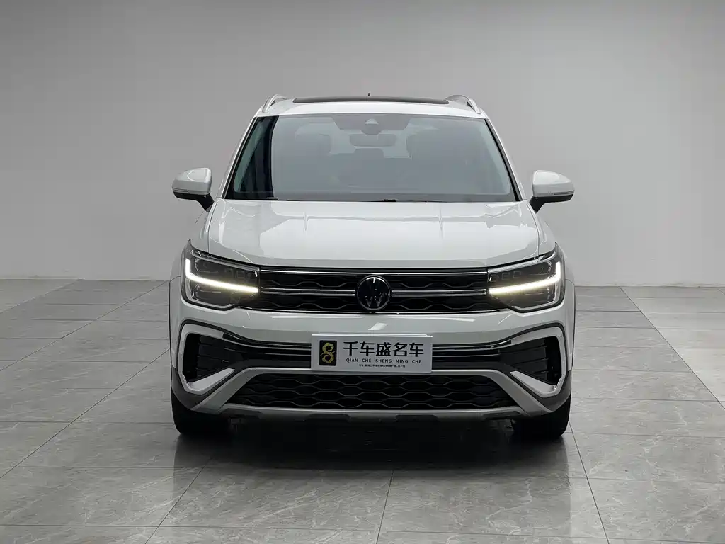 Tuyue 2023 300TSI two-wheel drive full moon version купить на сайте DeffCars