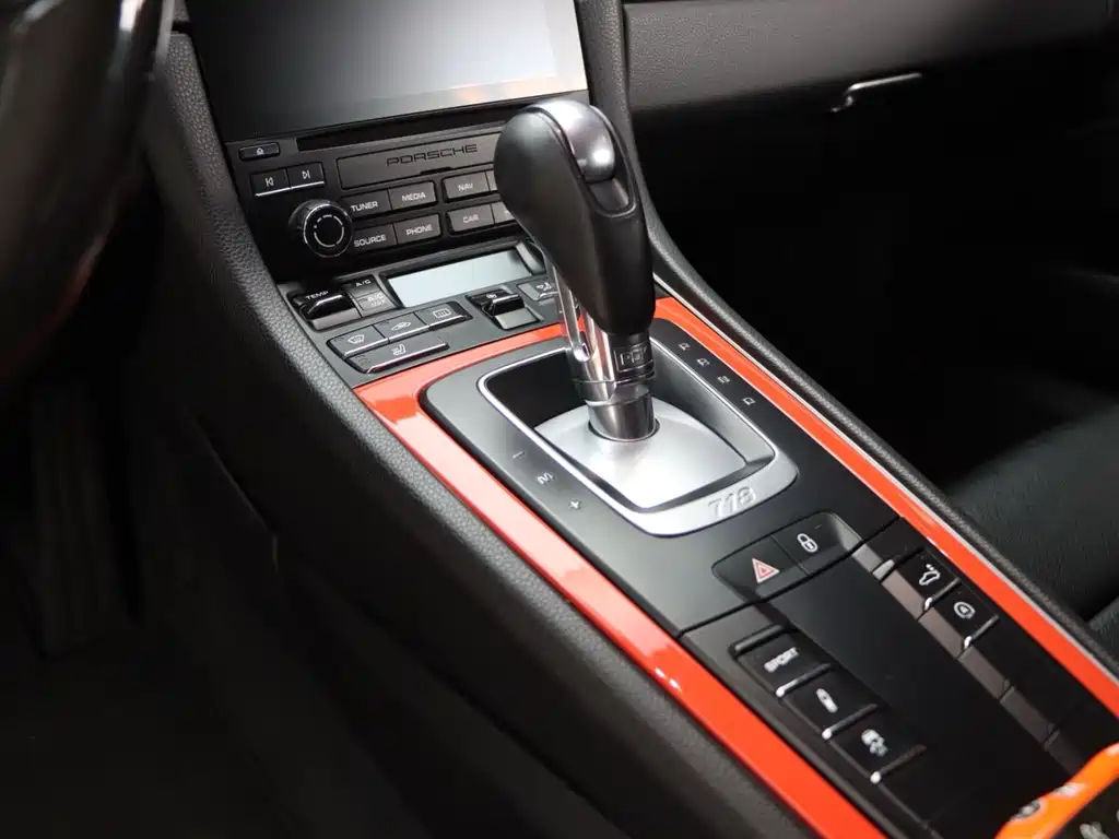 Porsche 718 2016 Cayman 2.0T купить на сайте DeffCars