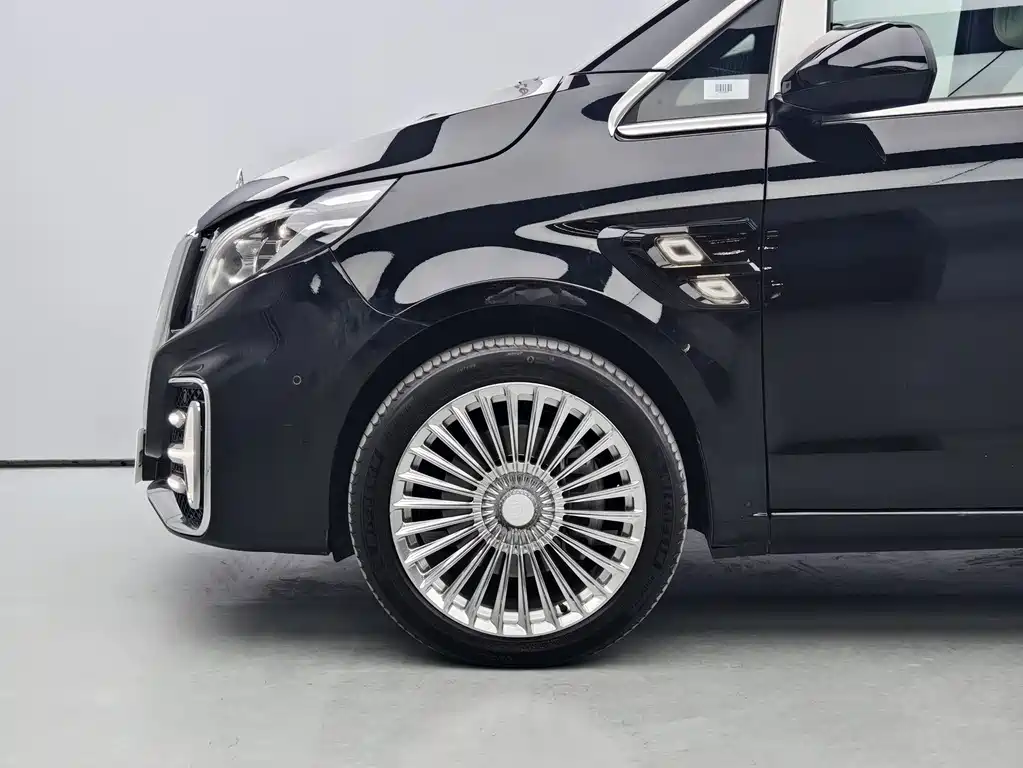 Vito 2023 2.0T Business Edition 7 seats купить на сайте DeffCars