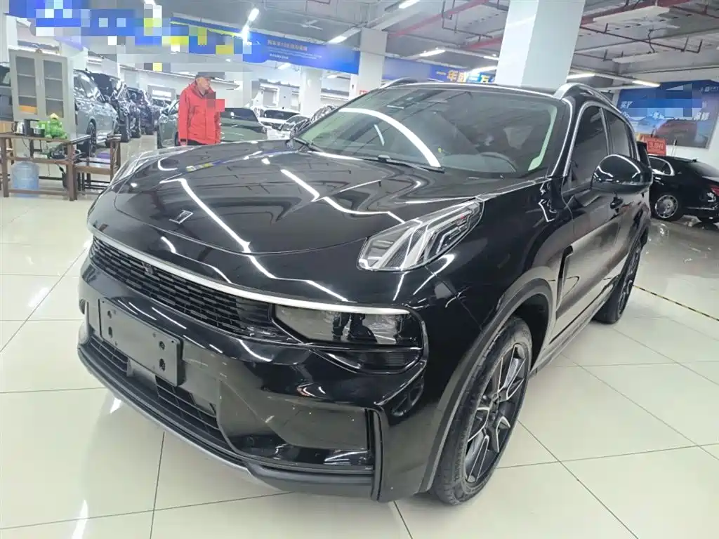 Lynk & Co 01 2023 2.0TD 2WD Pro купить на сайте DeffCars