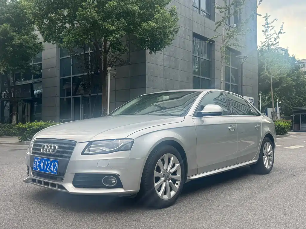 Audi A4L 2011 2.0 TFSI technology купить на сайте DeffCars