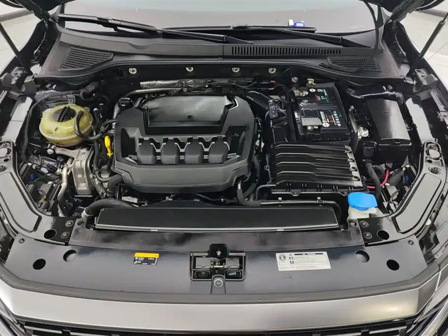 Passat 2023 facelift 330TSI luxury version купить на сайте DeffCars