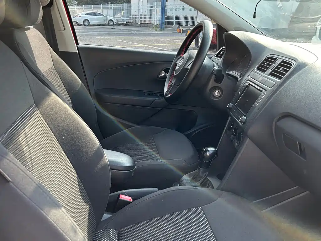 Polo 2013 1.6L automatic comfort version купить на сайте DeffCars