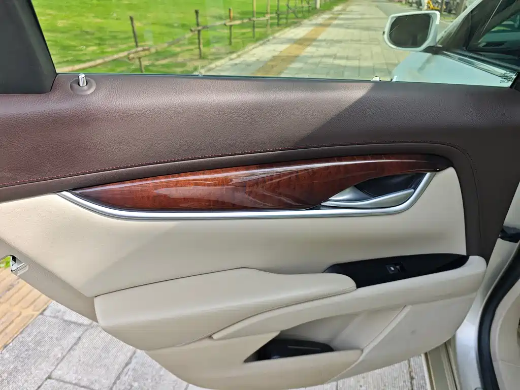 Cadillac XTS 2016 28T Elite купить на сайте DeffCars