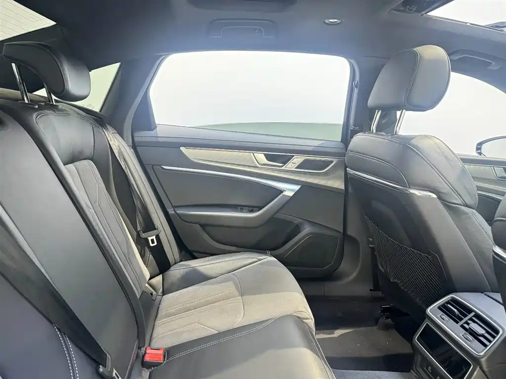 Audi A6L 2023 45 TFSI Premium Dynamic Model купить на сайте DeffCars