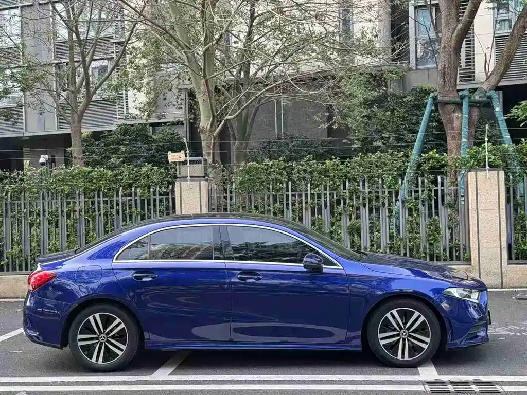 Mercedes-Benz A-Class 2020 facelift A 180 L sports sedan купить на сайте DeffCars