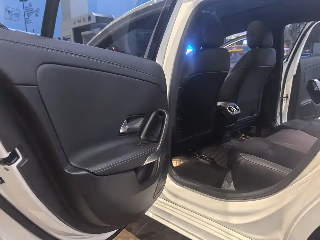 Mercedes-Benz A-Class 2021 A 200 L Sports Sedan Fashionable купить на сайте DeffCars