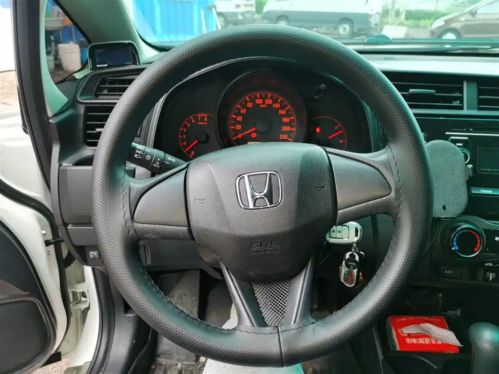 Fit 2018 1.5L CVT Comfort Sunroof Edition купить на сайте DeffCars