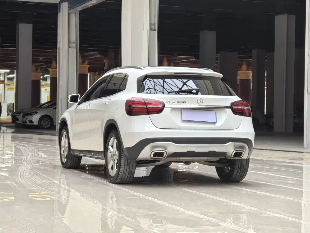 Mercedes-Benz GLA 2018 GLA 200 Dynamic купить на сайте DeffCars