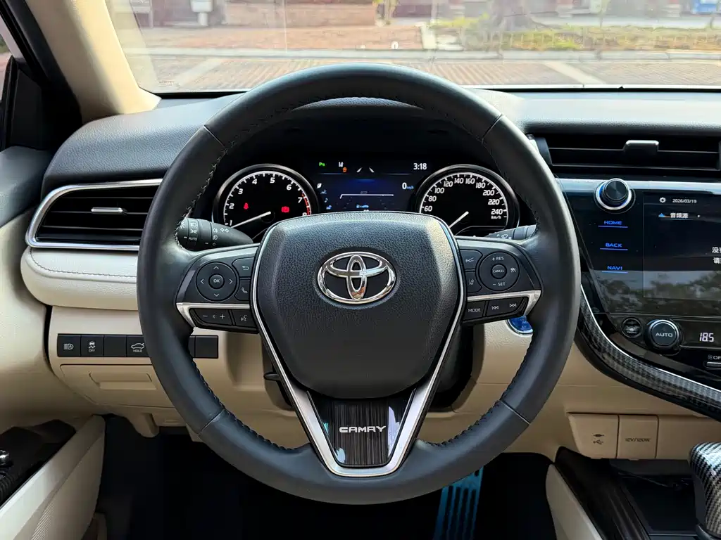 Camry 2019 2.5G Deluxe Edition National V купить на сайте DeffCars