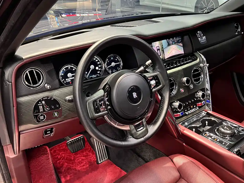 Cullinan 2018 five-seater version купить на сайте DeffCars