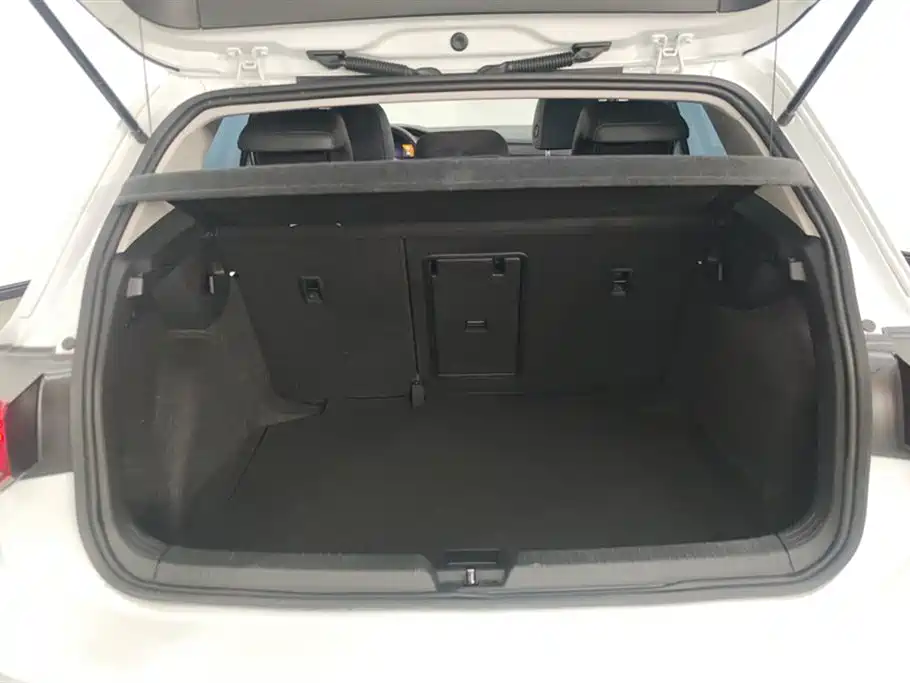 Golf 2023 facelift 280TSI DSG Pro купить на сайте DeffCars