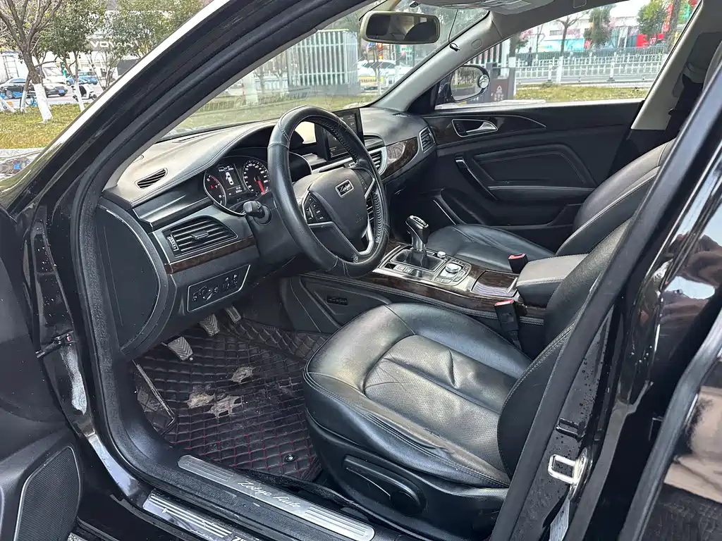 Zotye Z700 2016 1.8T Manual Premium Type купить на сайте DeffCars