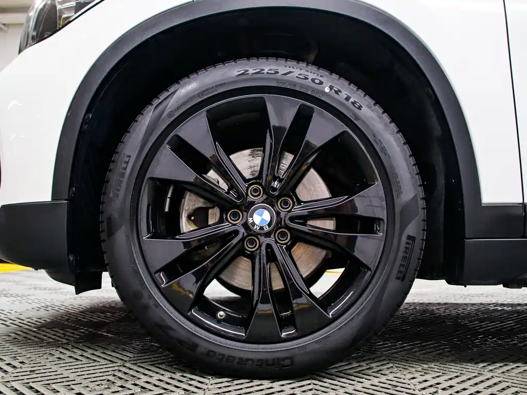 BMW X1 2022 sDrive20Li Fashion Model купить на сайте DeffCars