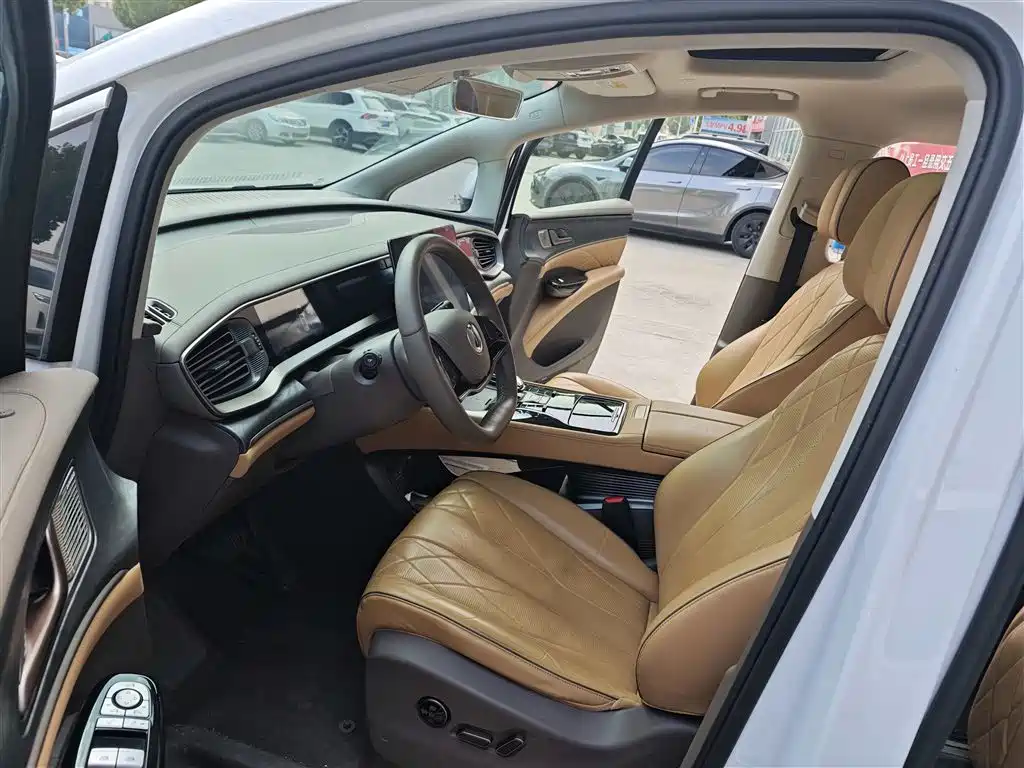 Denza D9 2022 DM-i 1040 Premium Type купить на сайте DeffCars