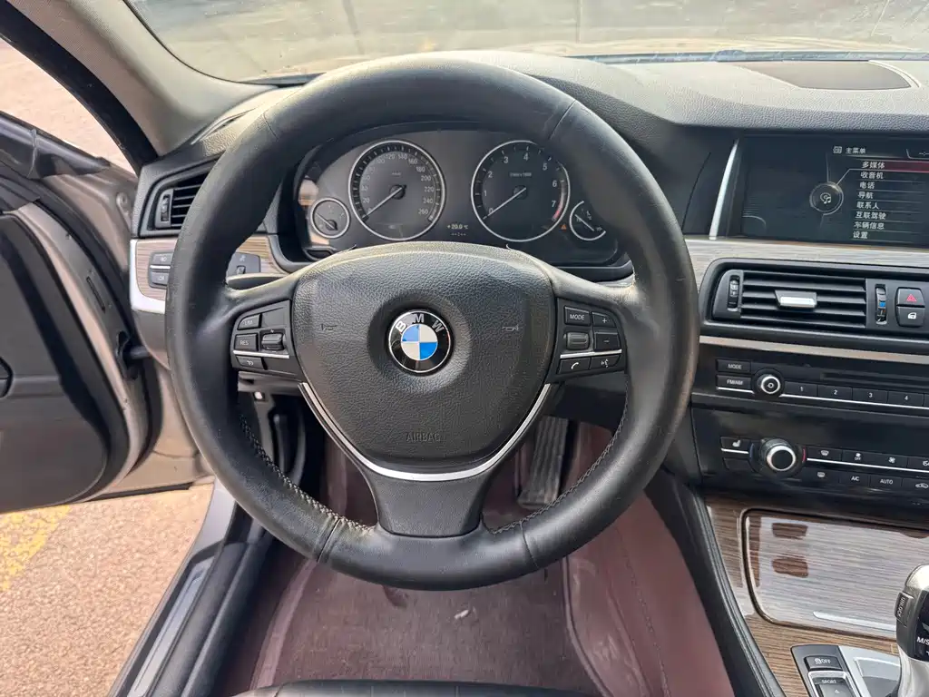 BMW 5 Series 2014 525Li Stylish Design Package купить на сайте DeffCars