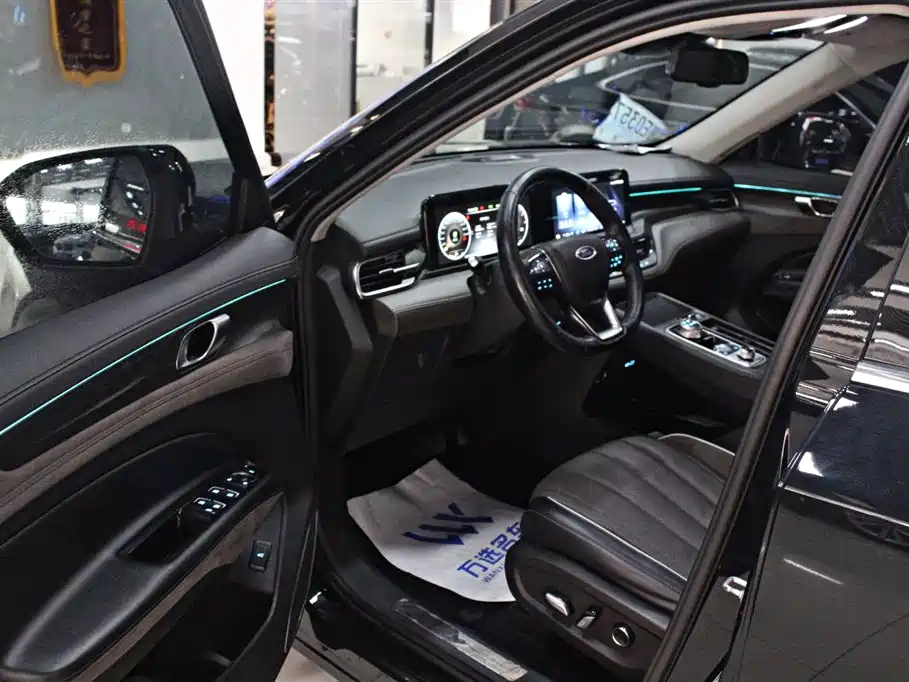Lingyu 2023 EcoBoost 225 collar type PLUS 7 seats (2/2/3) купить на сайте DeffCars