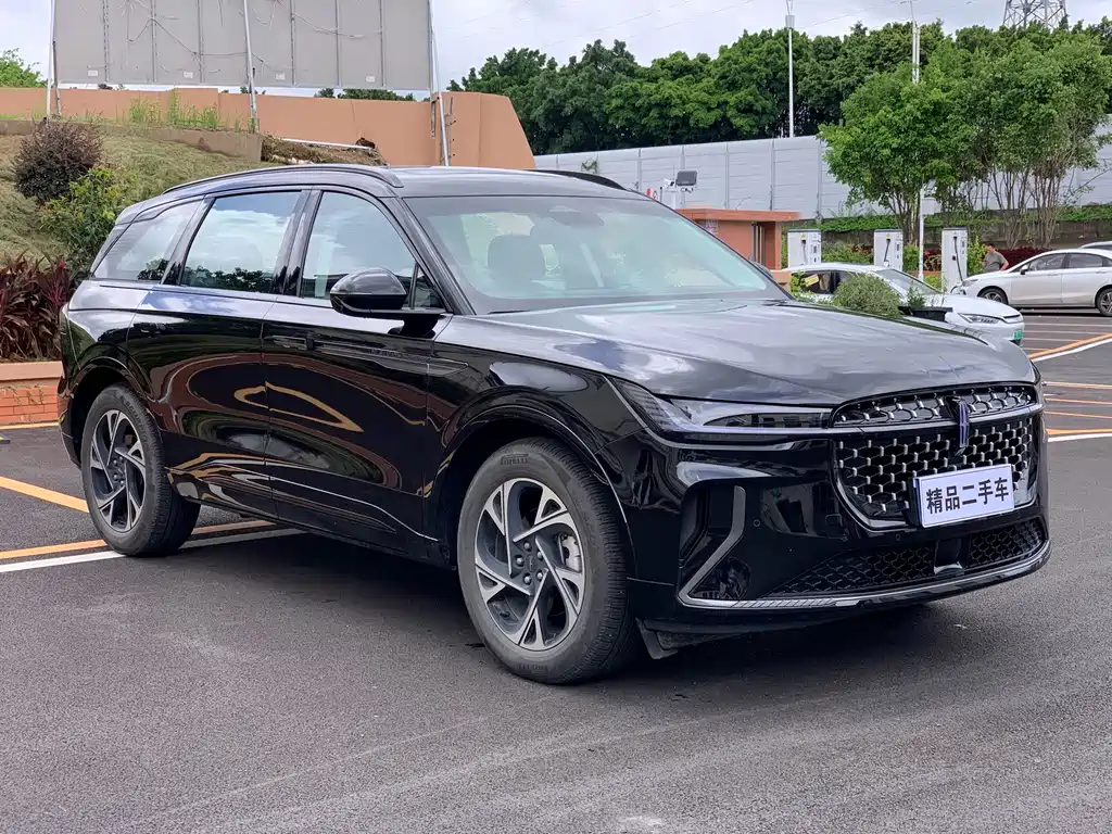 Voyager 2025 2.0T four-wheel drive Zunrui hybrid version купить на сайте DeffCars