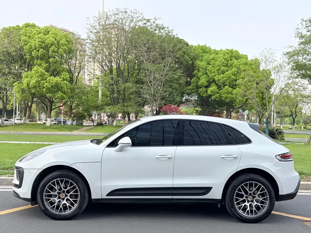 Macan 2023 Macan 2.0T купить на сайте DeffCars