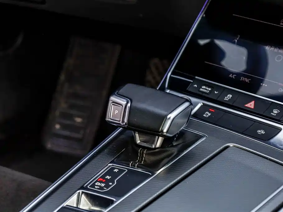 Audi A7L 2024 45TFSI S-line Dream Building Liquid Crystal Package купить на сайте DeffCars