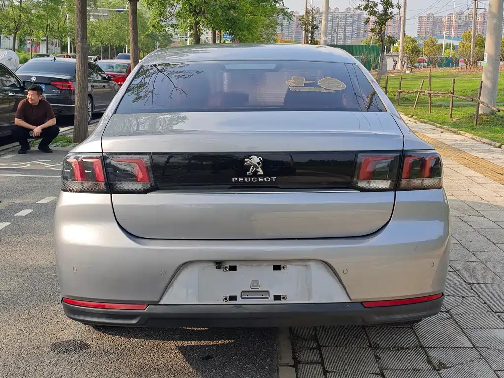 Peugeot 308 2018 230THP Automatic Deluxe Edition купить на сайте DeffCars