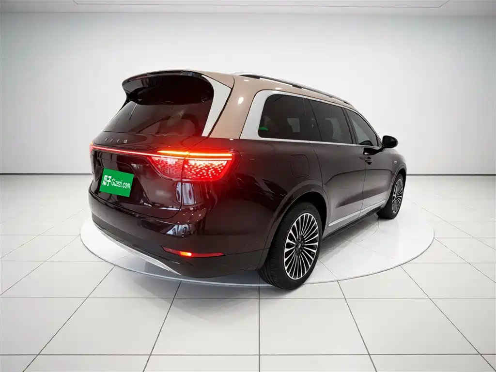 Wenjie M9 2025 extended range Ultra version 52kWh 5-seat version 192-line lidar) купить на сайте DeffCars
