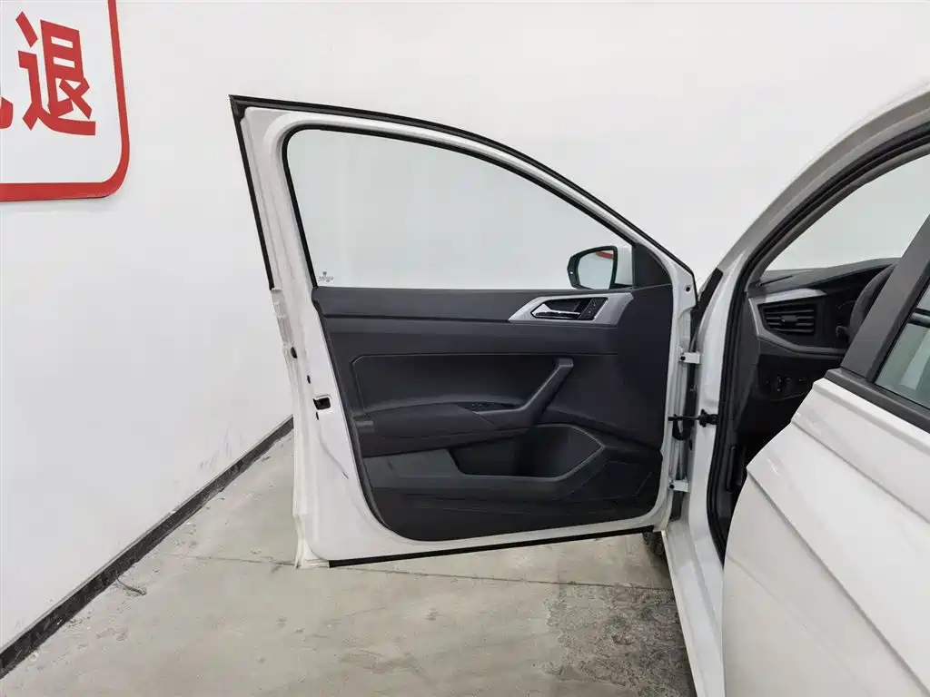 Polo 2019 Plus 1.5L Automatic Panoramic Enjoyment Edition купить на сайте DeffCars