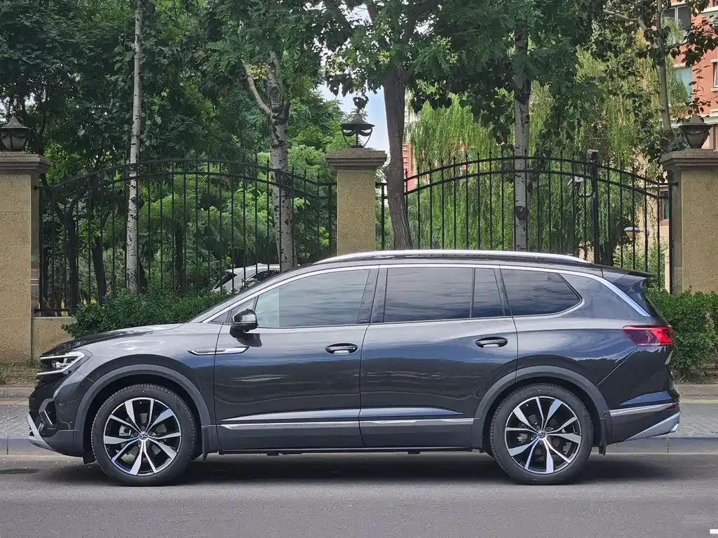 Talagon 2022 530TSI 4WD Flagship Winner Edition Pro 6 Seats купить на сайте DeffCars