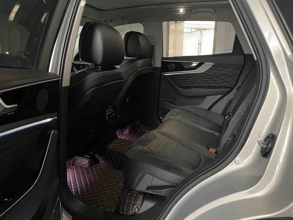 Hongqi HS5 2022 facelift 2.0T Zhilian Flagship Edition купить на сайте DeffCars